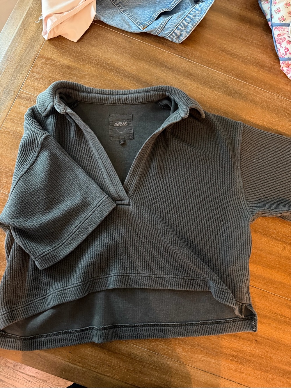 Aerie Women's Dark Gray Cropped Waffle-Knit Pullover Sweater